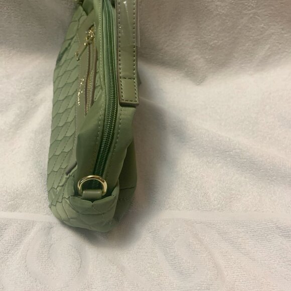 NEW Bella Russo Quilted Crossbody Bag Sage Green With Dust Bag. Bella Russo. Wom - Picture 3 of 4